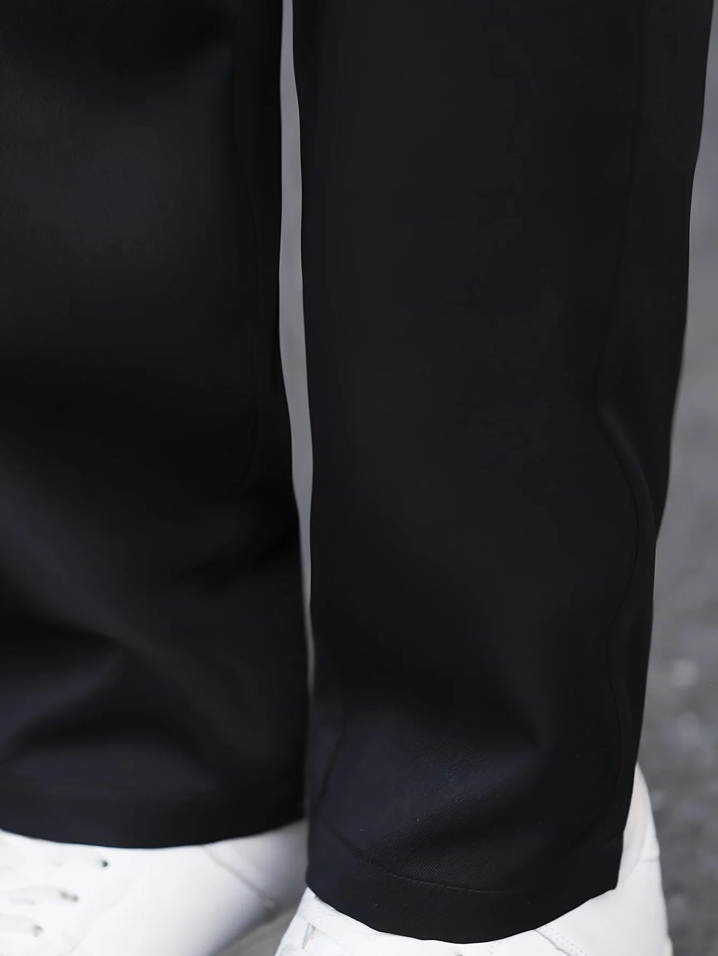 Men's white pleated trousers for layering through autumn and winter