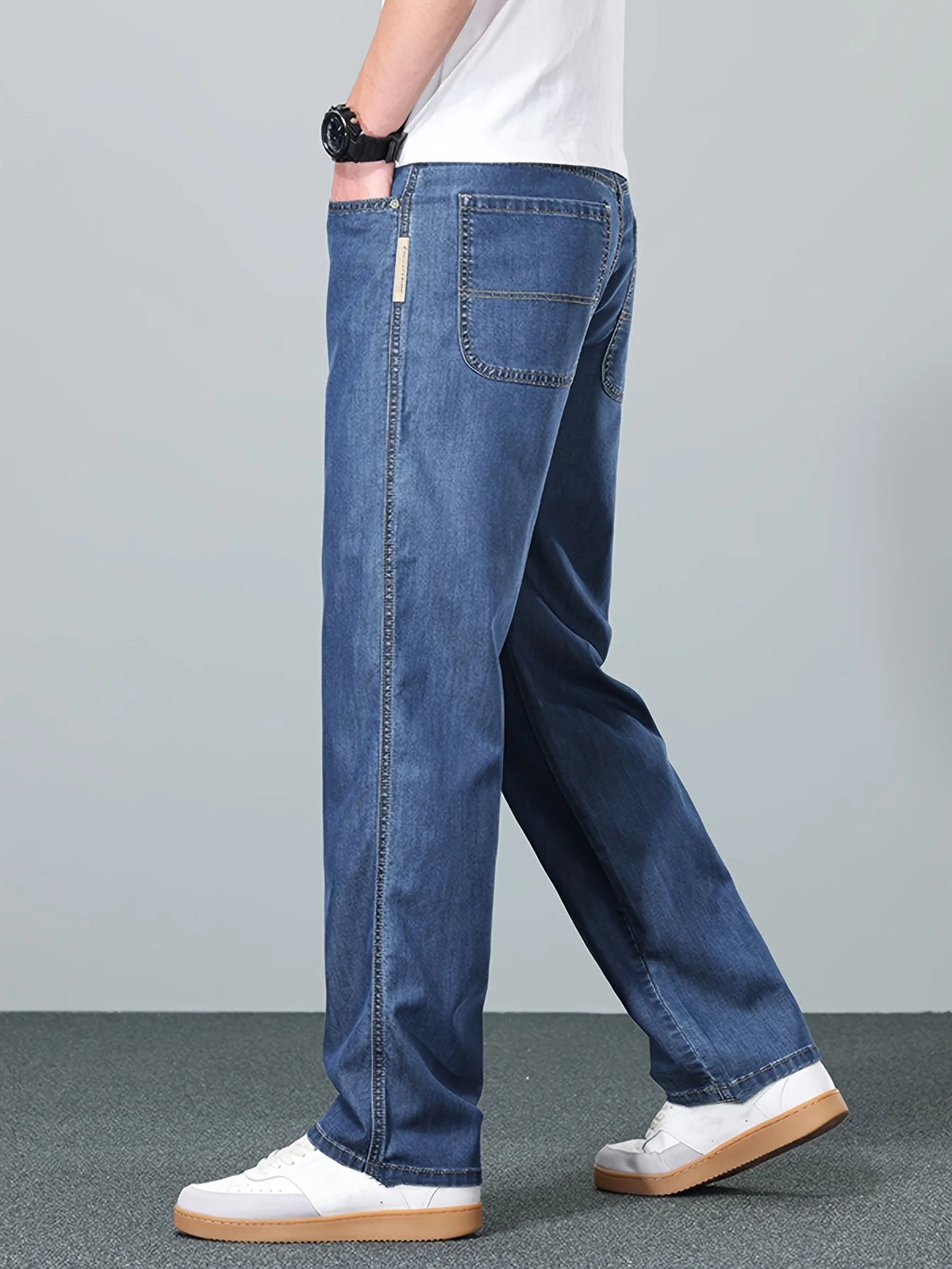 Men's blue black relaxed straight-leg jeans
