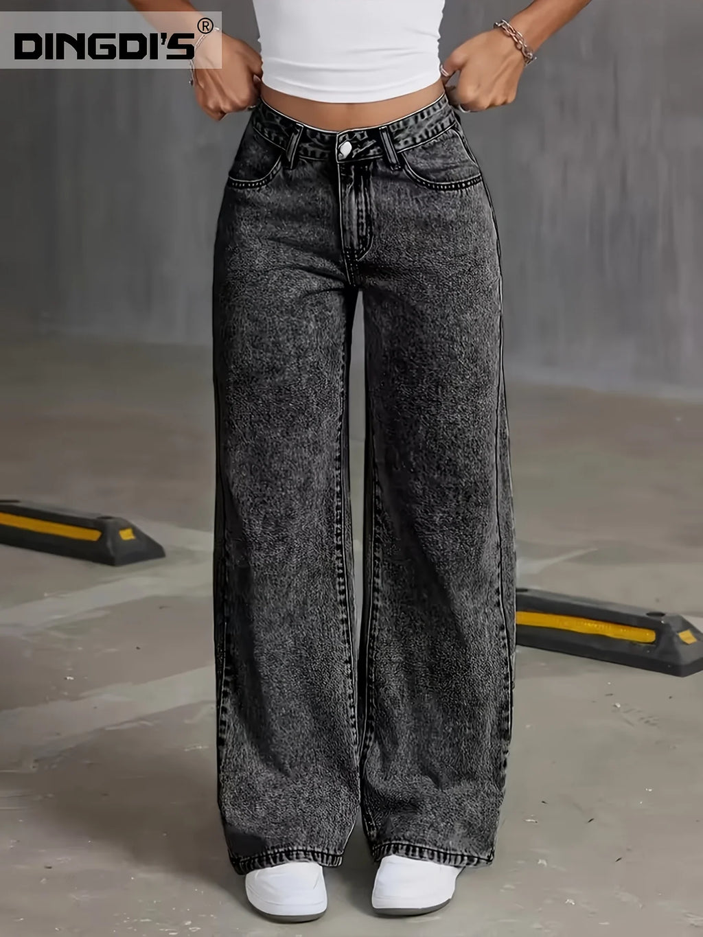 Women's black wide-leg straight jeans