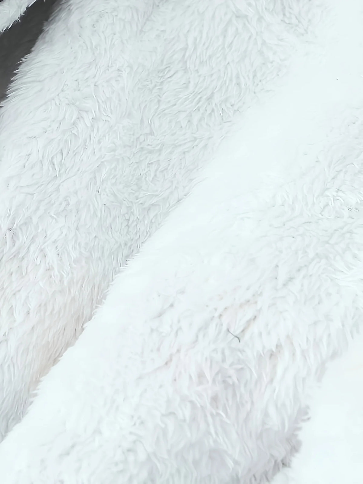 Men's black cosy longline winter parka for everyday cold-weather wear