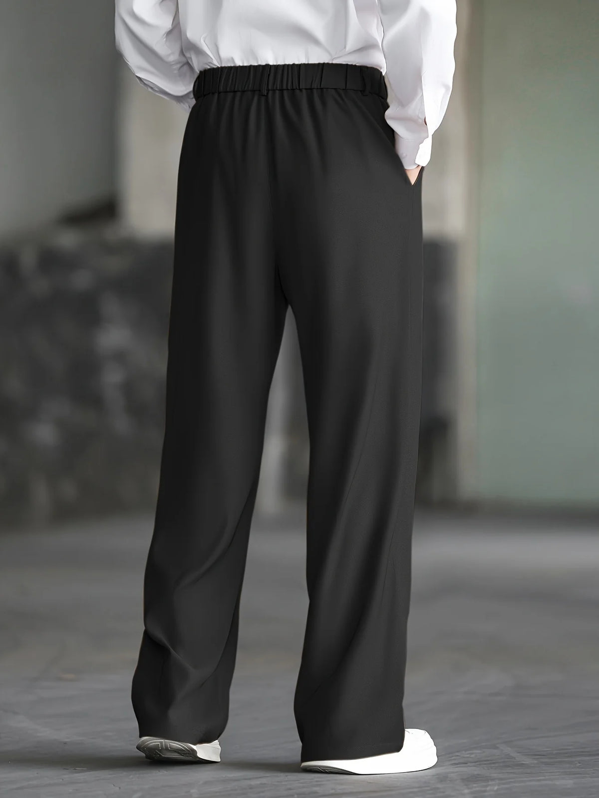 Men's black relaxed wide-leg trousers for autumn and winter layering
