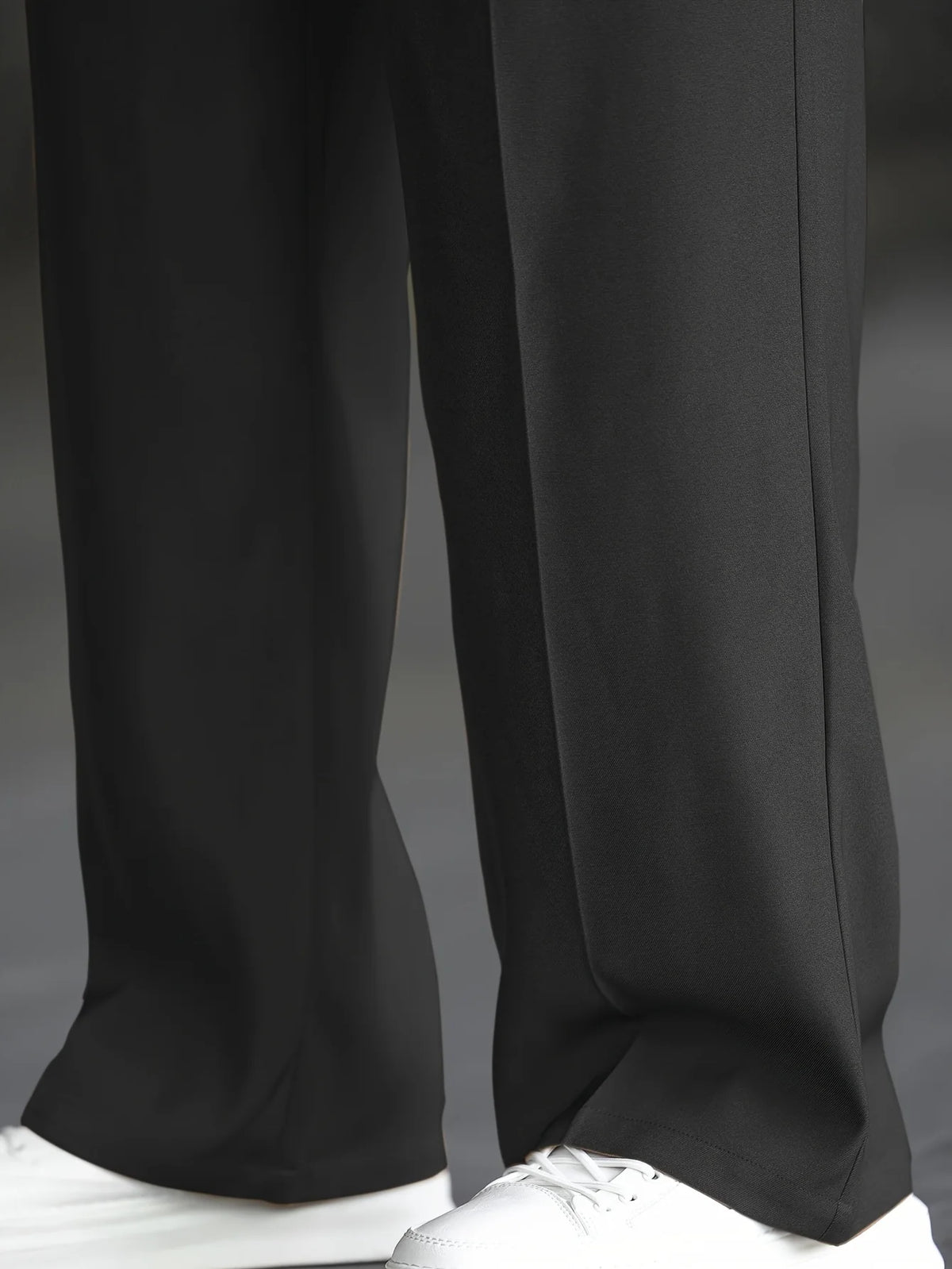 Men's black relaxed wide-leg trousers for autumn and winter layering