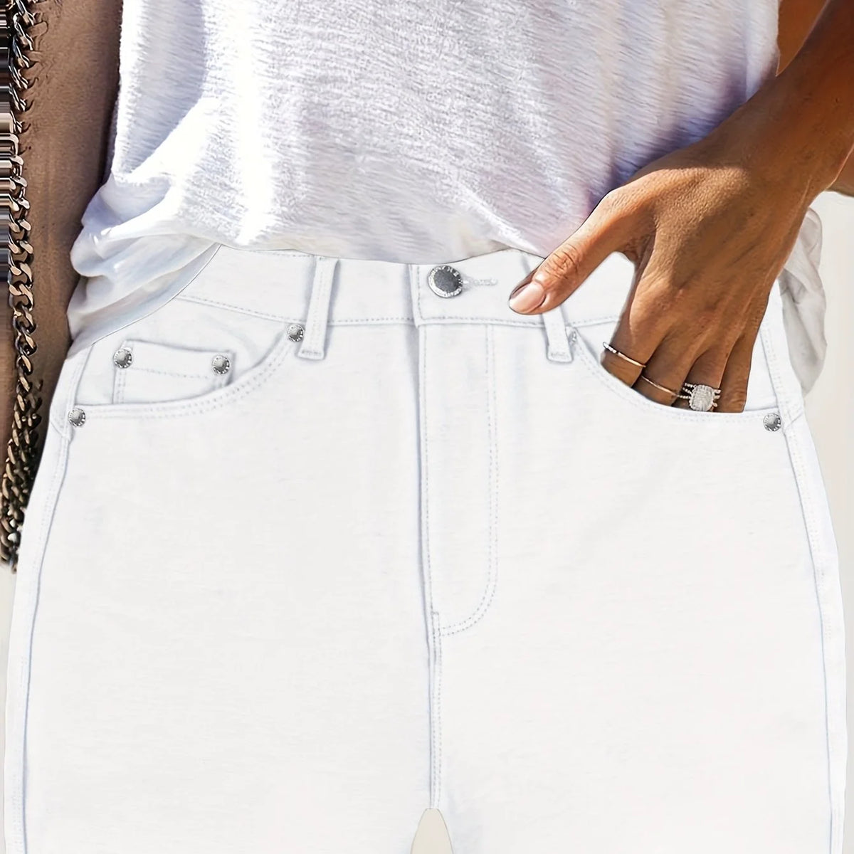Women's white high-rise skinny jeans for cold autumn and winter days