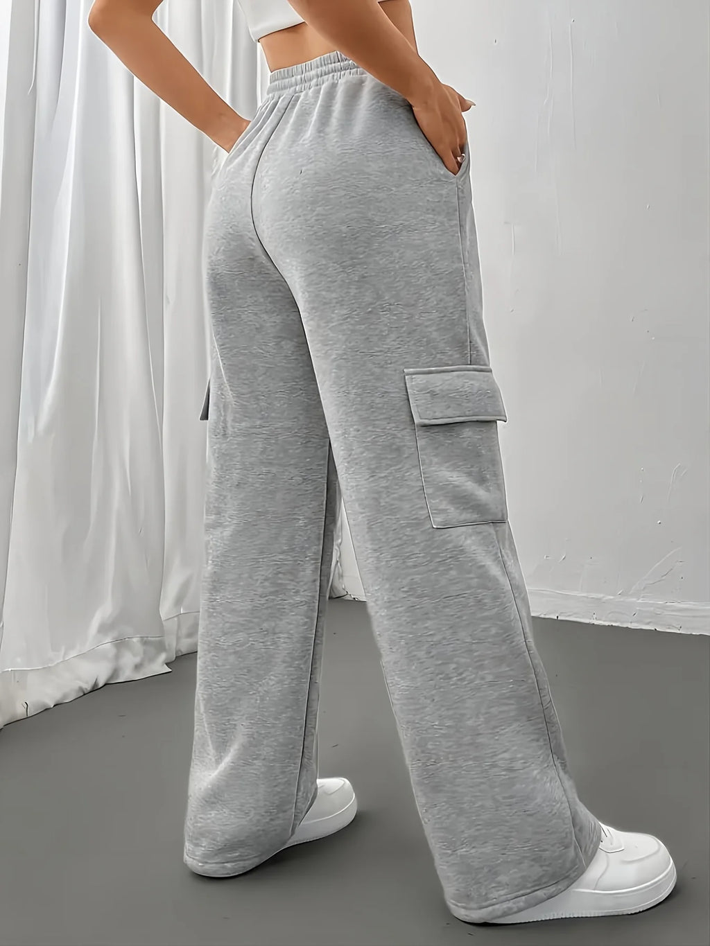 Women's grey everyday cargo joggers for chilly autumn and winter days