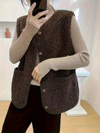 Women's khaki sleeveless textured button-front gilet for the season