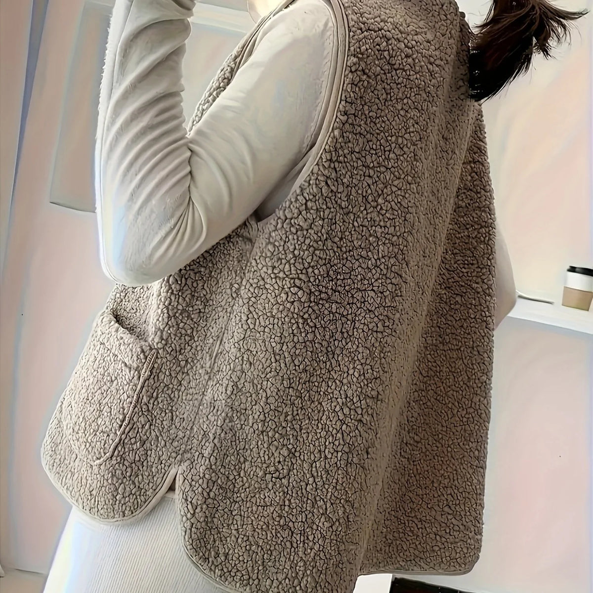 Women's khaki sleeveless textured button-front gilet for the season