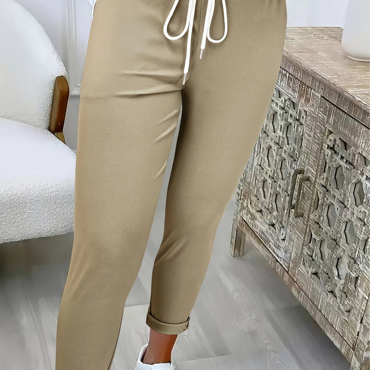 Women's khaki relaxed drawstring trousers for autumn and winter wear