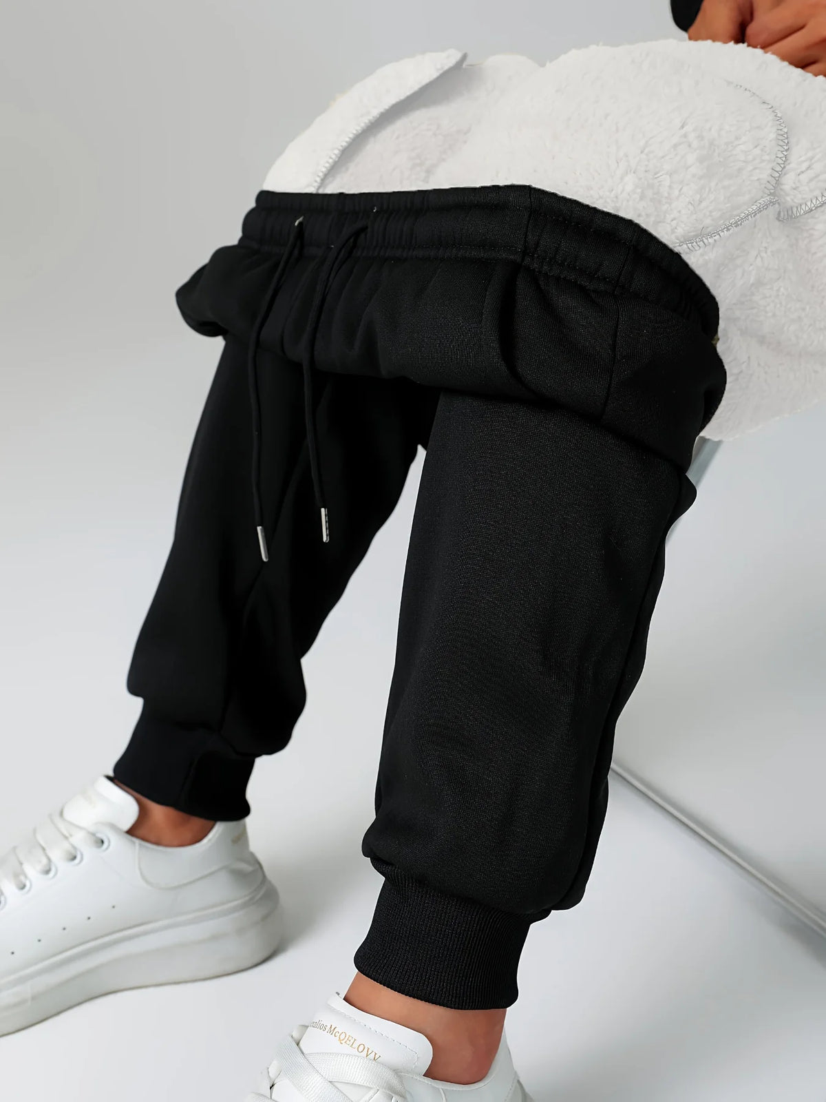 Women's dark brown cosy cuffed joggers for the autumn and winter season