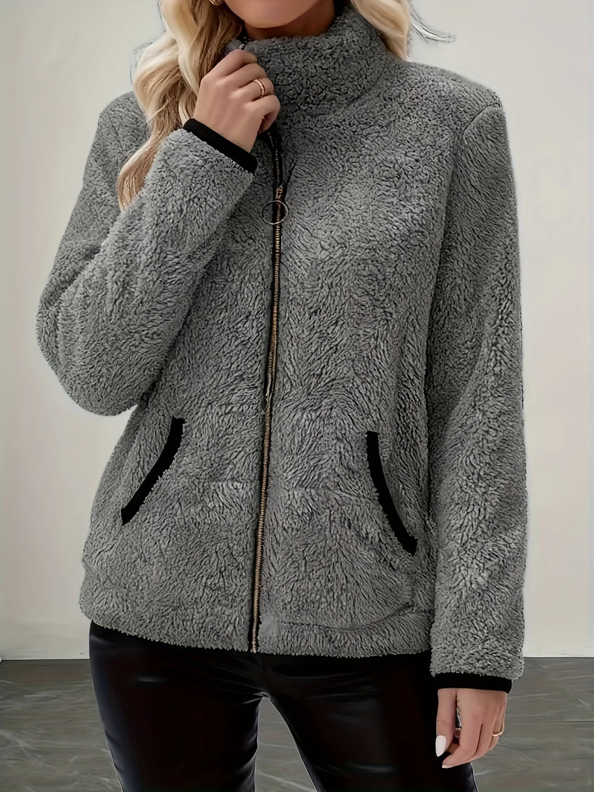 Women's dark brown cosy zip-up jacket for autumn and winter layering