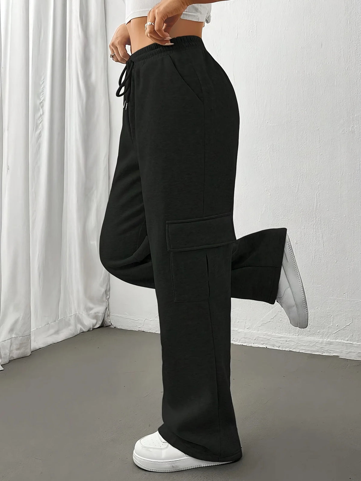Women's black relaxed cargo joggers
