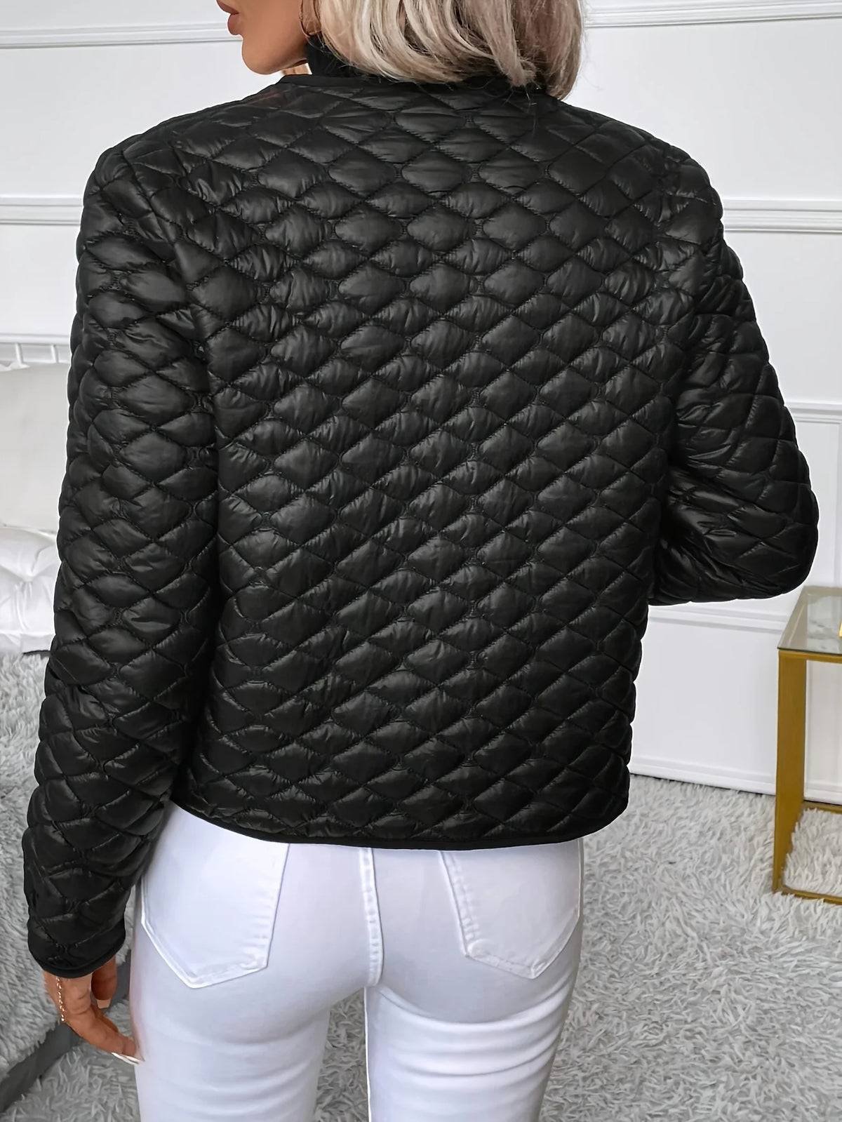 Women's black diamond-quilted jacket for everyday autumn and winter wear