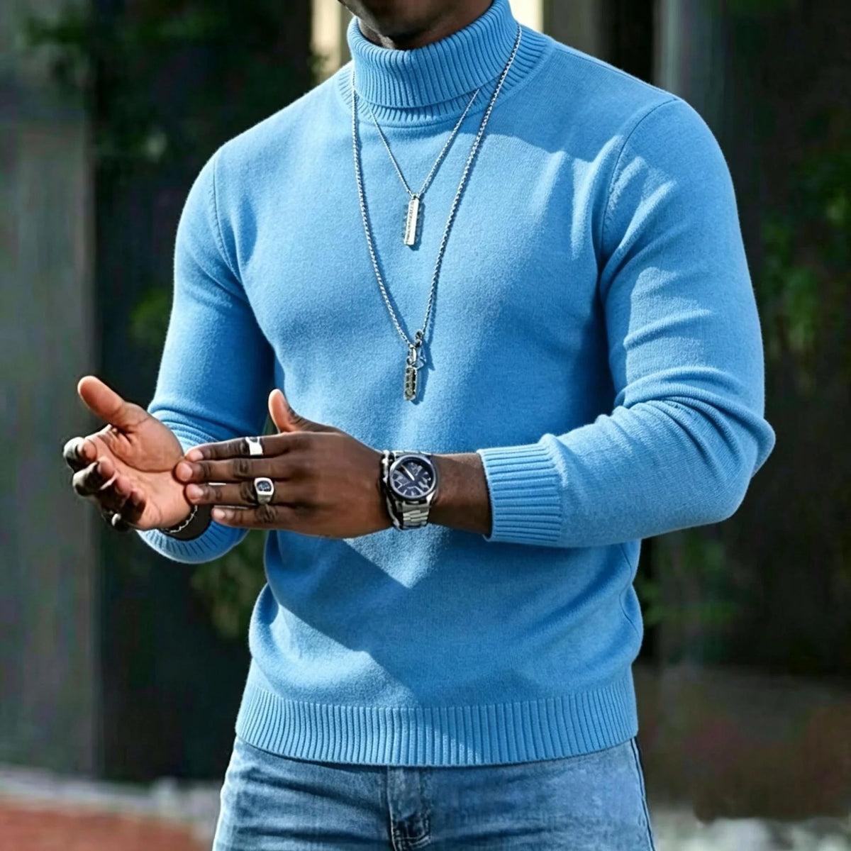 Men's green turtleneck sweater to wear throughout autumn and winter