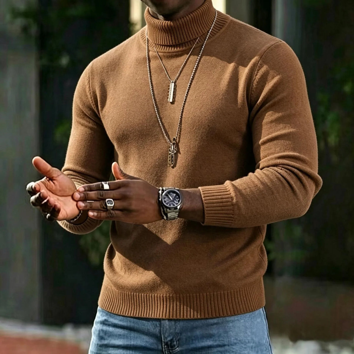 Men's dark grey turtleneck sweater to wear throughout autumn and winter
