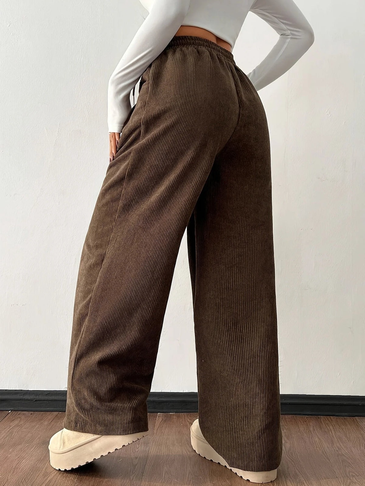 Women's dark brown relaxed wide-leg trousers