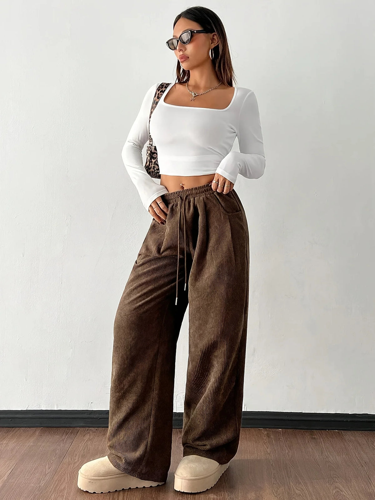 Women's dark brown relaxed wide-leg trousers