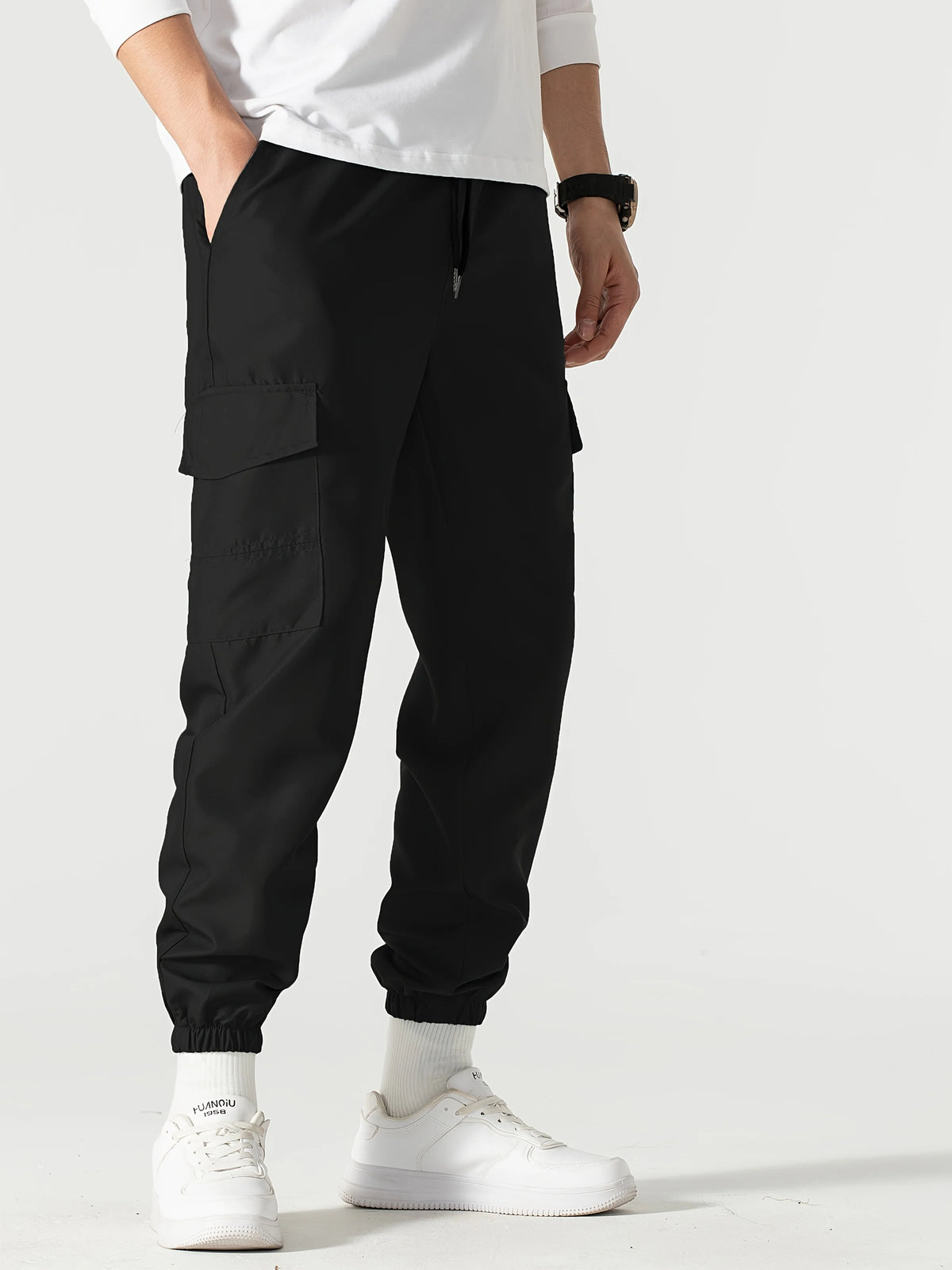 Men's black relaxed cargo joggers