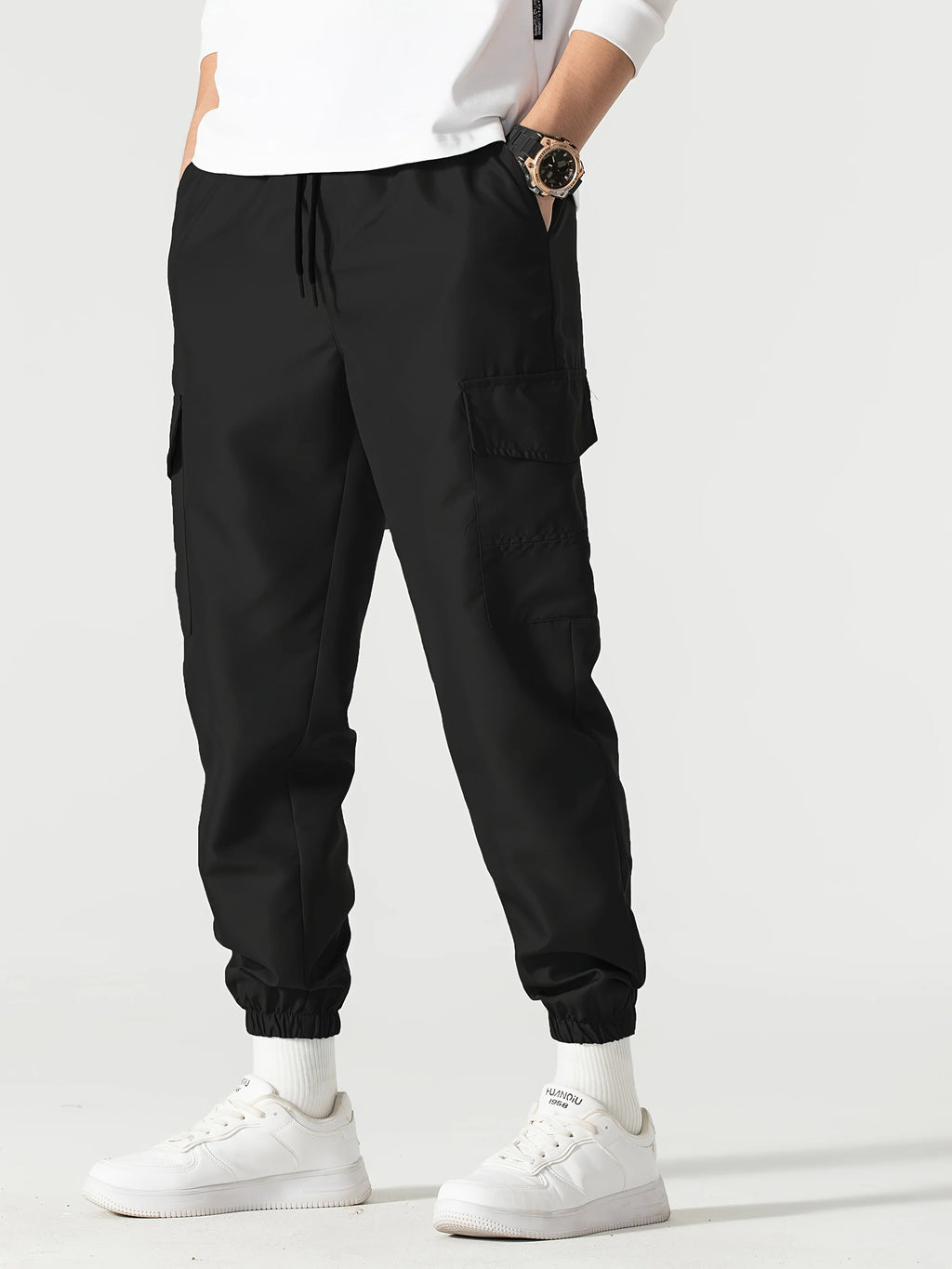 Men's black relaxed cargo joggers