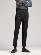 Men's black single-pleat trousers for chilly autumn and winter days