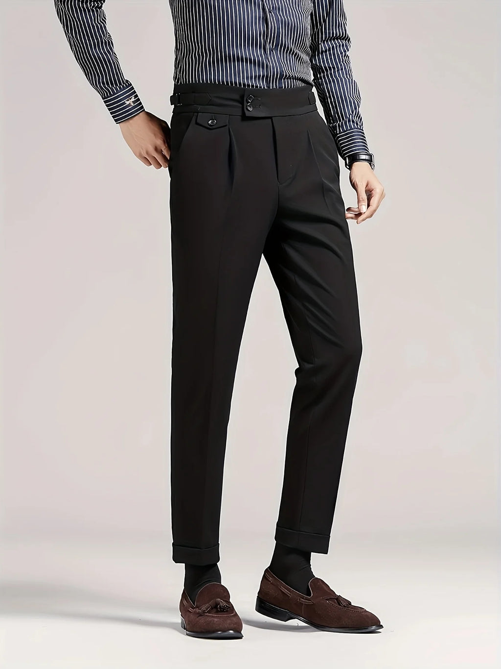 Men's black single-pleat trousers for chilly autumn and winter days